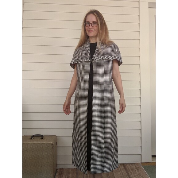 Vintage 60s Mod Black White Gingham Cloak Cape Red Lining S - Picture 7 of 8